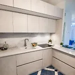 Acquamarina Luxury With Panoramic Marina View オルビア
