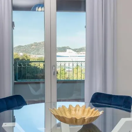 Apartamento Acquamarina Luxury With Panoramic Marina View Olbia